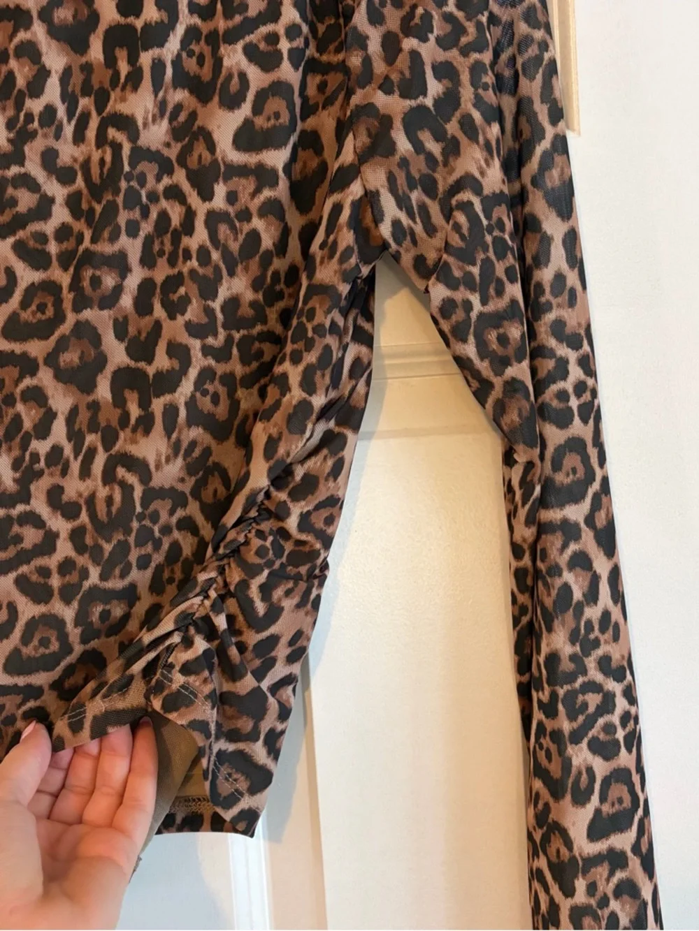 leopard top - Picture 3 of 4